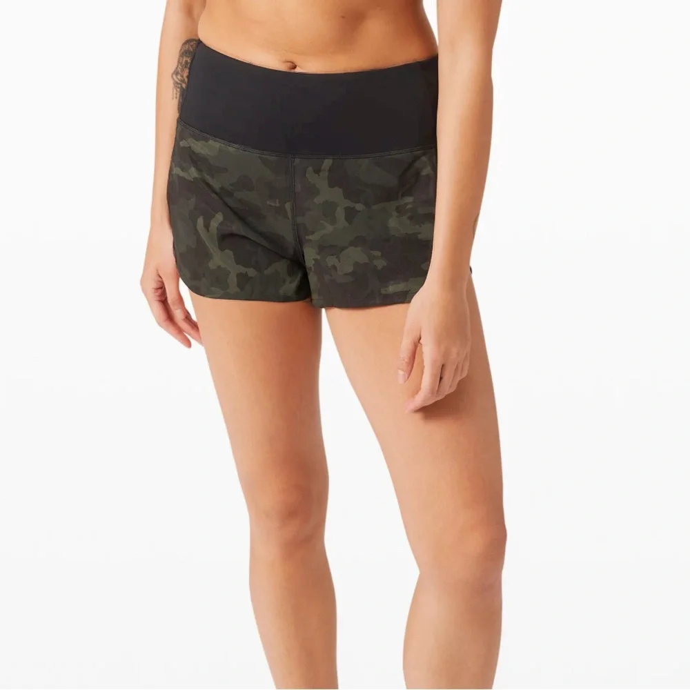 Lululemon Speed Up Shorts Camo - Picture 4 of 4